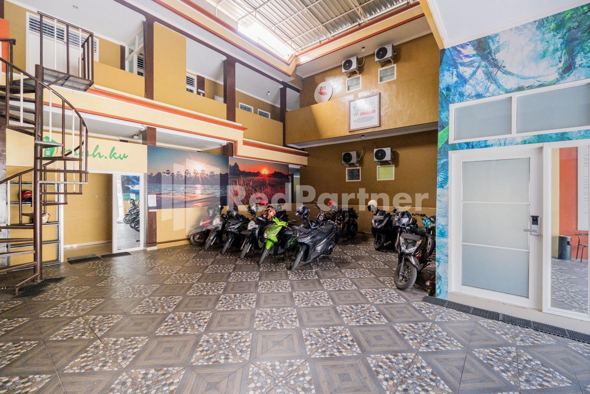 Omah Kalimosodo Mitra Reddoorz Near Stasiun Malang Kota Baru Hotel Kültér fotó